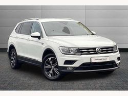 White Used 2018 VW Tiguan Allspace SE SUV | £17,650 (Fair price)