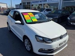 White Used 2014 VW Polo SE Hatchback | £5,695 (Fair price)