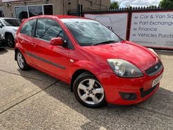 Red Used 2006 Ford Fiesta Hatchback | £799 (Fair price)