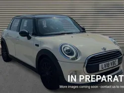 White Used 2018 Mini Cooper Hatch Hatchback | £10,746 (Fair price)
