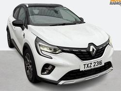 White/black Used 2023 Renault Captur Techno SUV | £17,195 (Fair price)