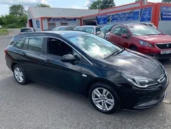 Black Used 2017 Vauxhall Astra S Estate | £5,495 (Fair price)