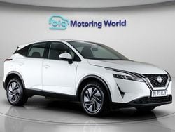White Used 2022 Nissan Qashqai Acenta Premium SUV | £15,300 (Good price)