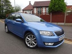 Blue Used 2014 Skoda Octavia Elegance Estate | £6,495 (Good price)