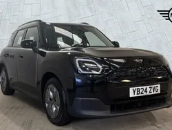 Black Used 2024 Mini Countryman Level 1 SUV | £28,890 (Fair price)