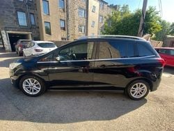 Black Used 2016 Ford Grand C-Max Zetec MPV | £3,999 (Fair price)