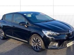 Black Used 2021 Renault Clio V Iconic Hatchback | £12,027 (Good price)