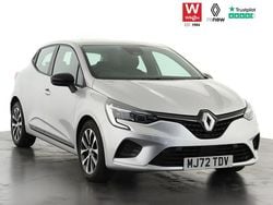 Silver Used 2023 Renault Clio V Evolution Hatchback | £13,698 (Good price)