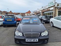 Black Used 2007 Mercedes C220 Avantgarde Estate | £3,895
