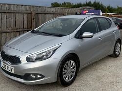 Silver Used 2013 Kia Ceed 2 Hatchback | £1,499