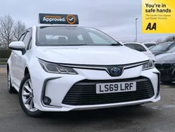White Used 2019 Toyota Corolla Sedan | £14,295