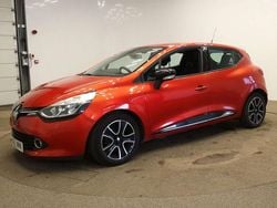 Red Used 2015 Renault Clio IV Dynamique Hatchback | £4,850 (Fair price)