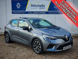 Grey Used 2023 Renault Clio V Evolution Hatchback | £15,495 (Good price)