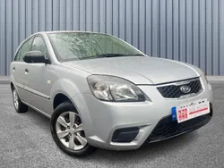 Silver Used 2011 Kia Rio Hatchback | £2,000