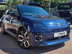 Blue/black Used 2025 Renault R5 Komfort Hatchback | £25,000 (Fair price)