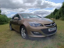 Bronze Used 2013 Vauxhall Astra SRi Estate | £3,195 (Super price)