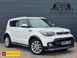 White Used 2017 Kia Soul SUV | £8,699 (Fair price)