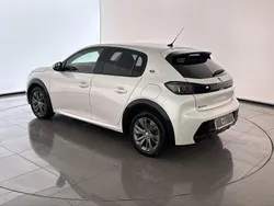 White Used 2021 Peugeot e-208 Allure Premium Hatchback | £9,390 (Fair price)