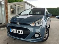Blue Used 2016 Hyundai i10 Premium Hatchback | £9,695 (Fair price)
