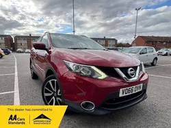Red Used 2016 Nissan Qashqai Tekna SUV | £6,995 (Fair price)