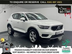 White Used 2018 Volvo XC40 Momentum SUV | £15,970 (Fair price)