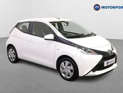 White Used 2018 Toyota Aygo X-play Hatchback | £7,699 (Good price)