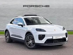 White Used 2025 Porsche Macan SUV | £73,869 (Expensive)