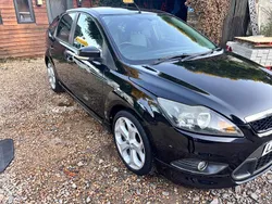 Black Used 2009 Ford Focus Zetec Hatchback | £1,495 (Fair price)