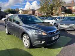 Grey Used 2009 Ford Focus Zetec Hatchback | £1,500 (Fair price)