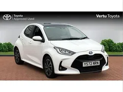 White Used 2022 Toyota Yaris Hybrid Design Hatchback | £17,994 (Fair price)