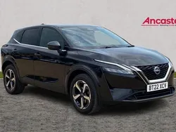 Pearl black Used 2022 Nissan Qashqai N-Connecta SUV | £19,975 (Fair price)