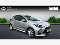 Silver Used 2022 Toyota Yaris Hybrid Hatchback | £15,564 (Good price)