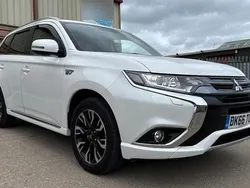 Used 2016 Mitsubishi Outlander P-HEV Estate | £9,488 (Good price)