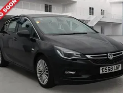 Black Used 2018 Vauxhall Astra Elite Hatchback | £7,875 (Fair price)