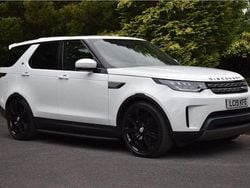 White Used 2019 Land Rover Discovery 5 SE SUV | £32,500 (Super price)