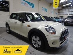 White Used 2014 Mini ONE Hatch Hatchback | £8,850 (Fair price)