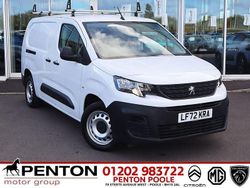 White Used 2023 Peugeot Partner Premium Van | £12,990 (Fair price)
