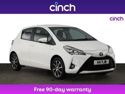 White Used 2018 Toyota Yaris Hybrid Hatchback | £12,899 (Good price)