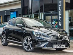 Diamond black Used 2021 Renault Clio V RS Line Hatchback | £12,995 (Fair price)