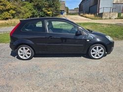 Black Used 2008 Ford Fiesta Zetec Hatchback | £1,495 (Fair price)