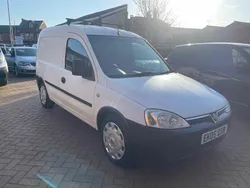 White Used 2005 Vauxhall Combo MPV | £1,595 (Fair price)