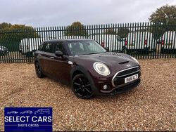 Maroon Used 2016 Mini Cooper Clubman Estate | £8,495 (Fair price)