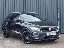 Black Used 2019 VW T-Roc R-line SUV | £15,998 (Fair price)
