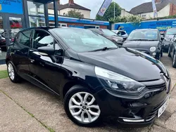 Black Used 2017 Renault Clio IV Play Hatchback | £5,980 (Fair price)