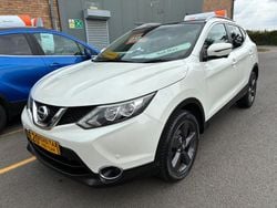 White Used 2015 Nissan Qashqai N-TEC SUV | £6,890 (Fair price)