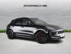 Jet black metallic Used 2025 Porsche Macan SUV | £86,400 (Fair price)