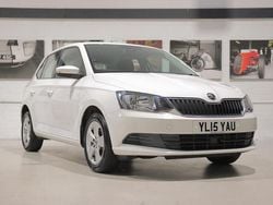 White Used 2015 Skoda Fabia SE Hatchback | £7,286 (Fair price)