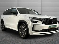 Moon white metallic Used 2025 Skoda Kodiaq SportLine SUV | £41,000 (Expensive)