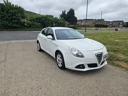 White Used 2012 Alfa Romeo Giulietta Lusso Hatchback | £3,990 (Expensive)