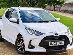 Used 2025 Toyota Yaris Hybrid Design Hatchback | £16,290 (Super price)